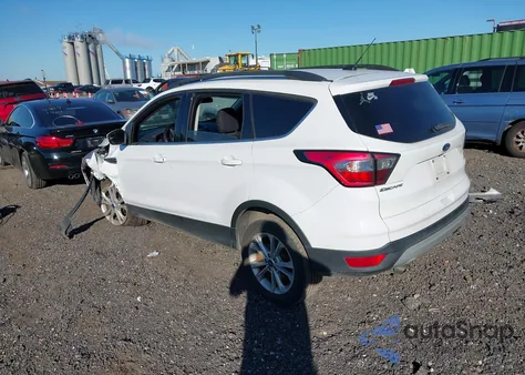 2018 Ford Escape Se из США, поврежденный, VIN 1FMCU9GD7JUC68368